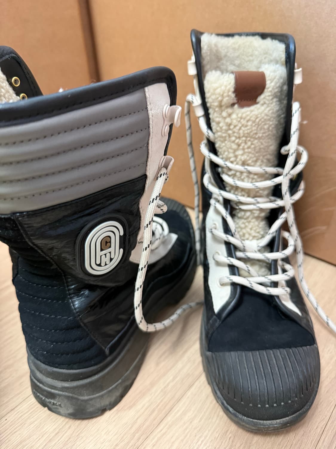 coach 쉬어링 부츠 상품이미지2