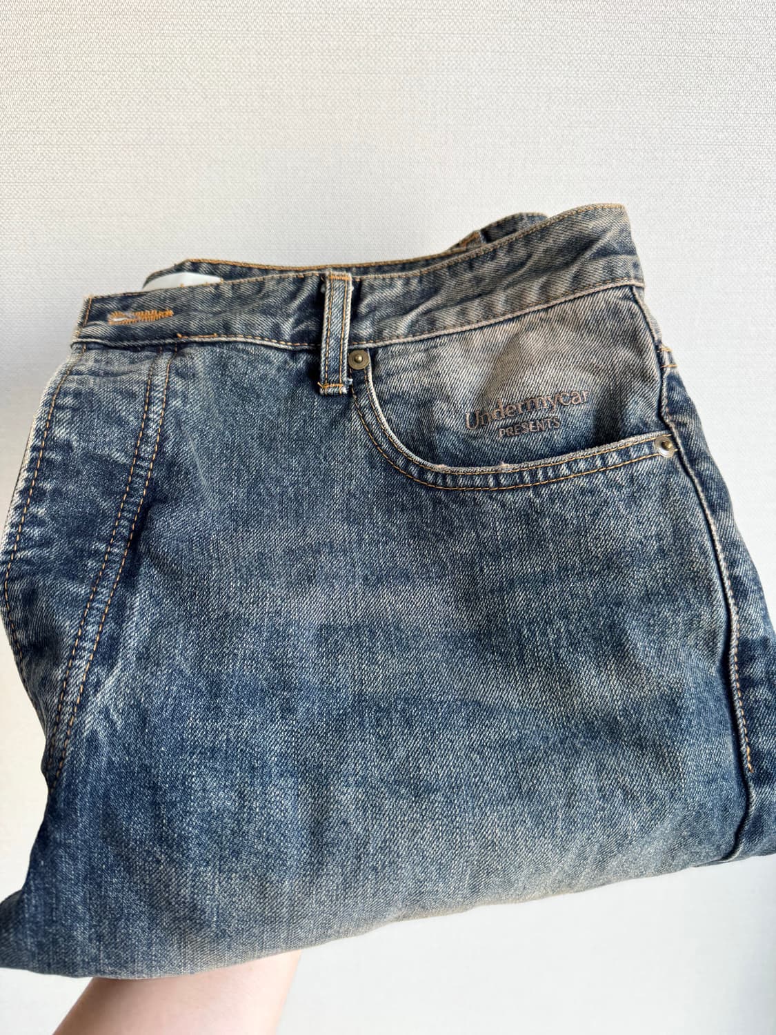 언더마이카 무 와이드 진 2사이즈 판매합니다 상품이미지1