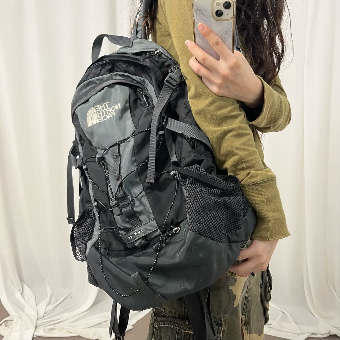 The North Face khaki gray ION20 backpack 상품이미지3