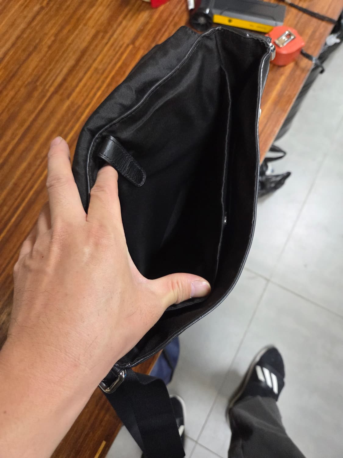 코치 찰스 메신저 크로스백 상품이미지4