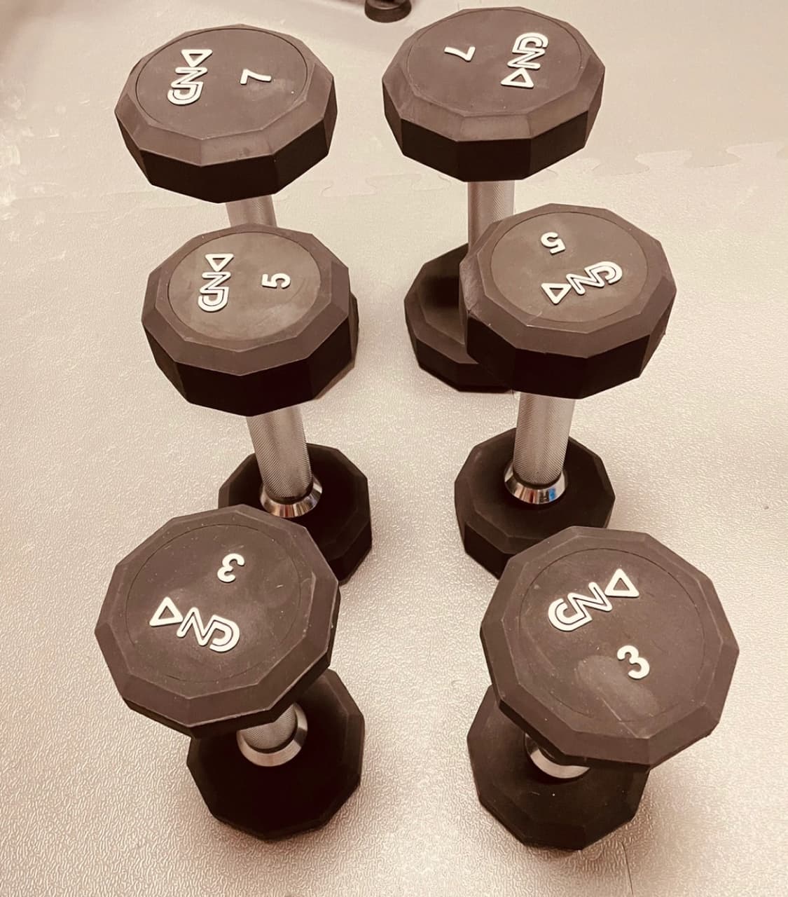CNK 우레탄 덤벨 세트 – 상태 최상, 실사용 거의 없는 보관 컨디션 상품이미지1