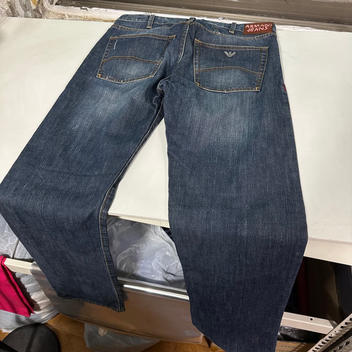 L 33 알마니 진스 스트레이트핏 중청워시드 데님팬츠 상품이미지3