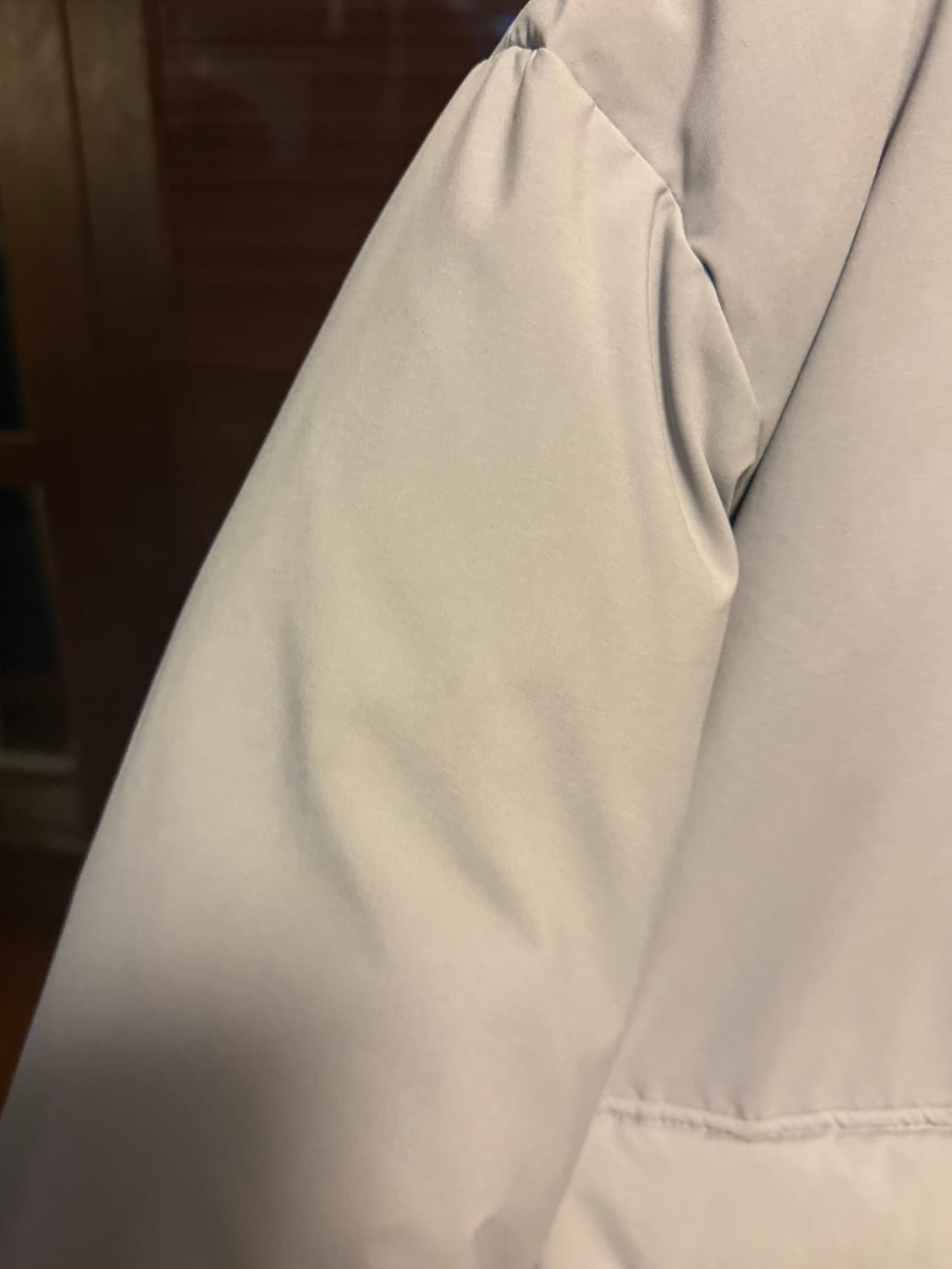 [남성M]무신사스탠다드 아웃 포켓 다운 숏 패딩 재킷 라이트 그레이 상품이미지4