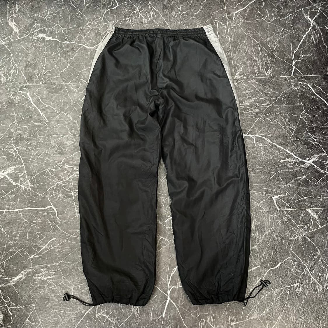 아디다스 90s 올드스쿨 사이드파이핑 와이드 트랙팬츠 상품이미지5