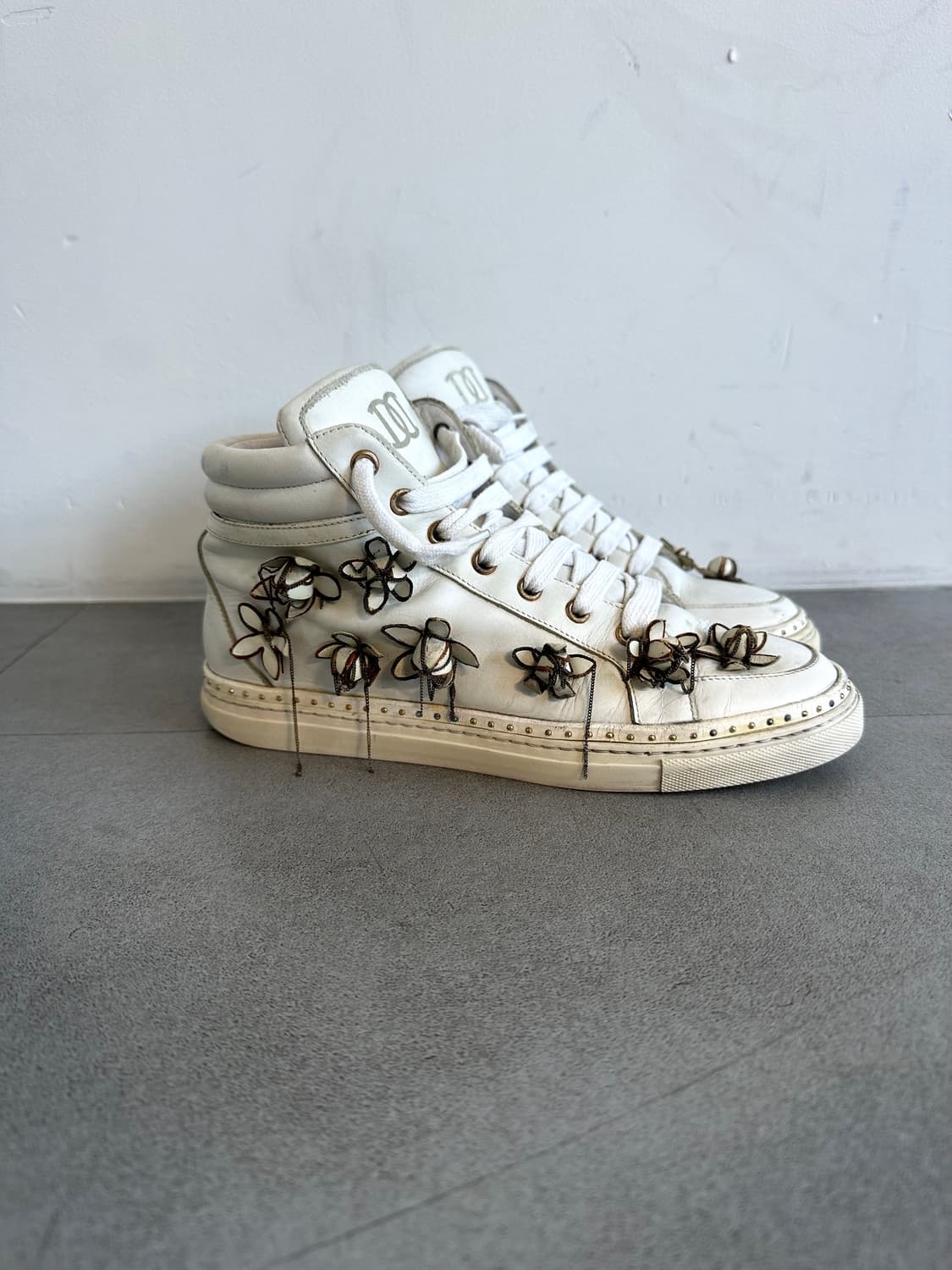 디스퀘어드 런웨이 플라워 아플리케 하이탑 스니커즈 상품이미지4