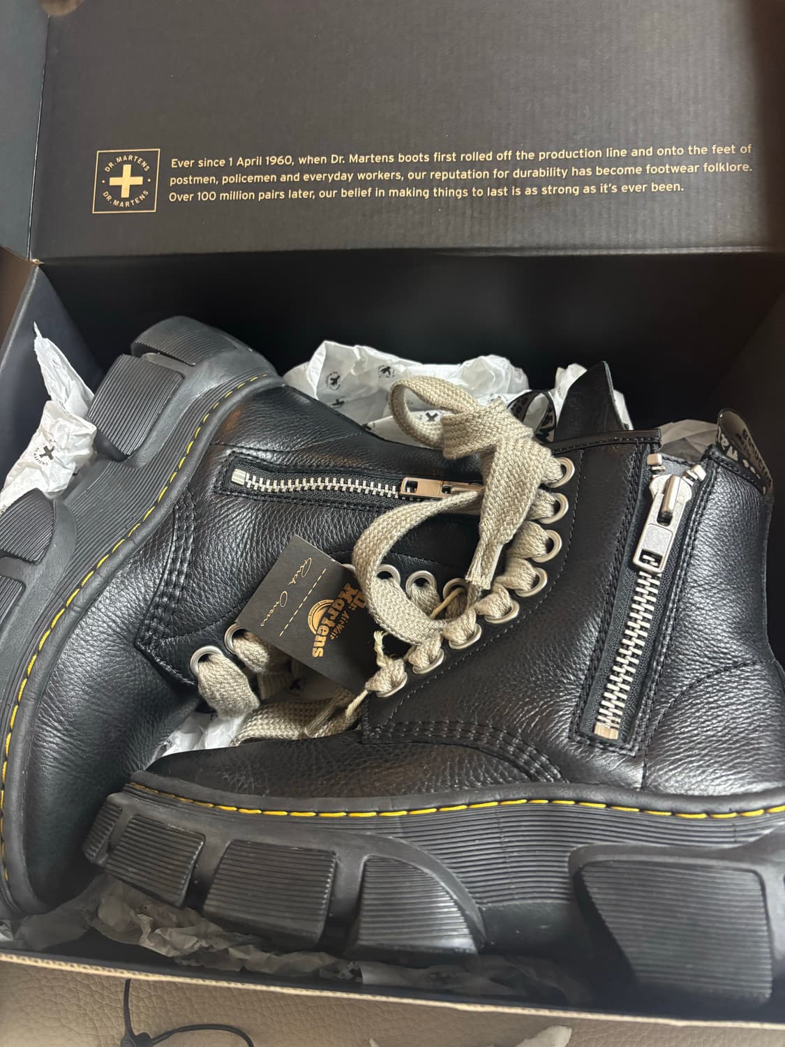 릭오웬스 x 닥터마틴 1460 점보 레이스 부츠 블랙 250 판매합니다 상품이미지2
