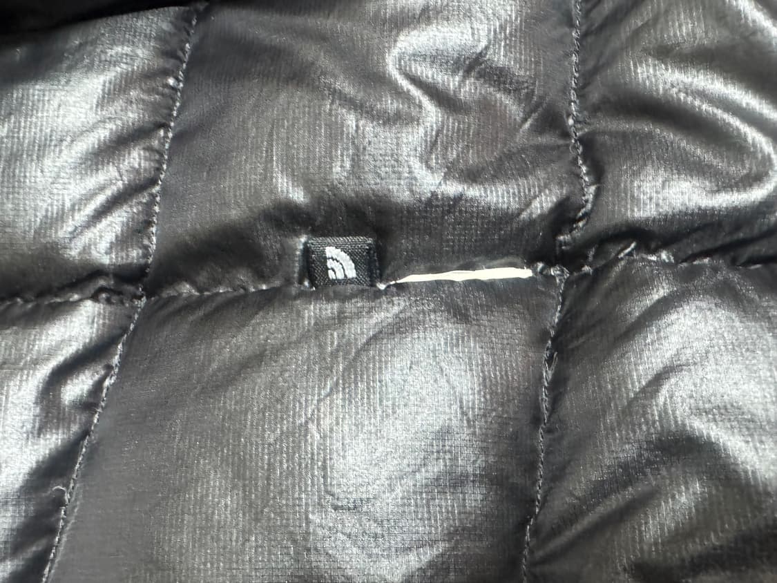 100-103 노스페이스 서밋시리즈 아콘 카구아 블랙 패딩 상품이미지4