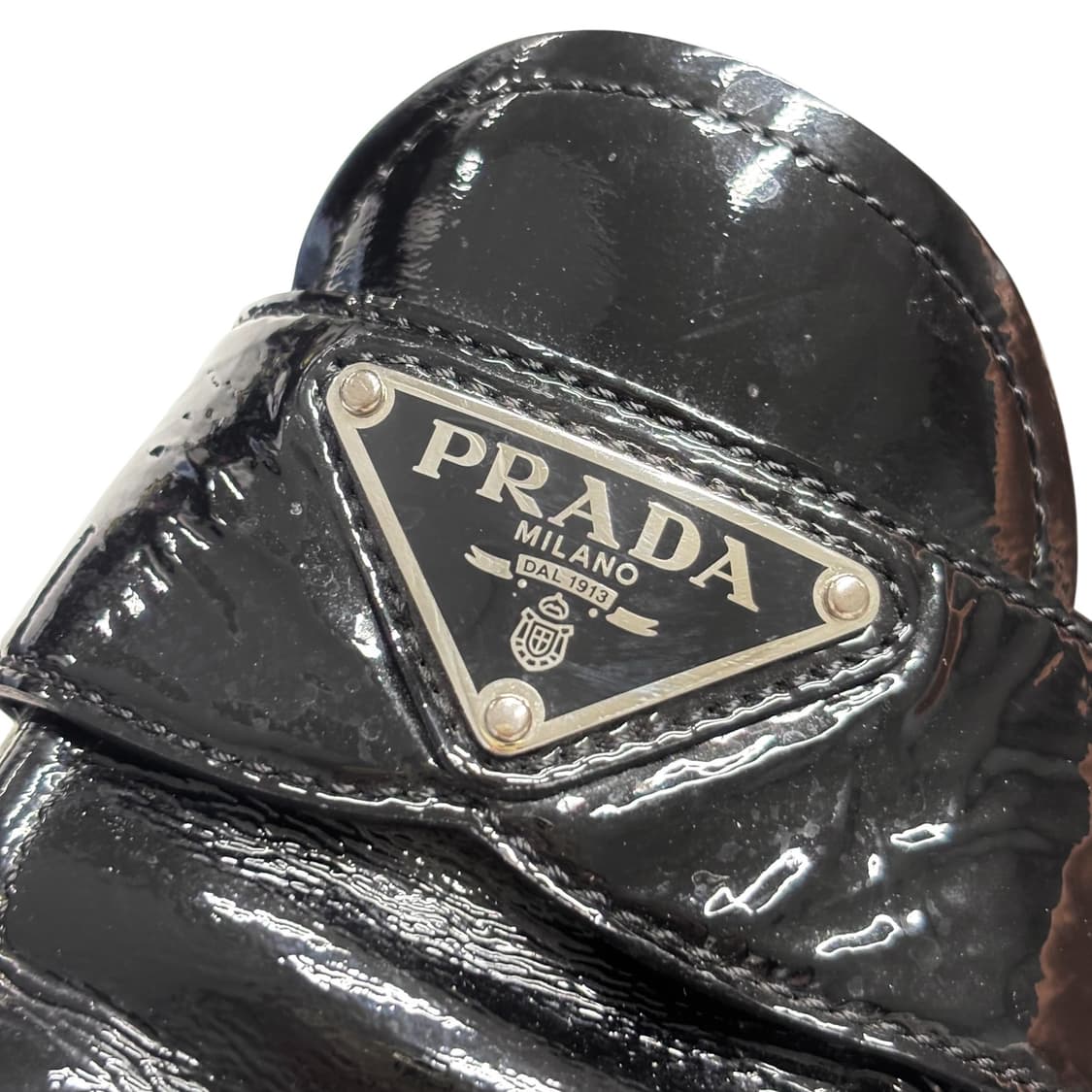 프라다 나플락 페이턴트 로퍼 삼각로고. 초콜릿 상품이미지3