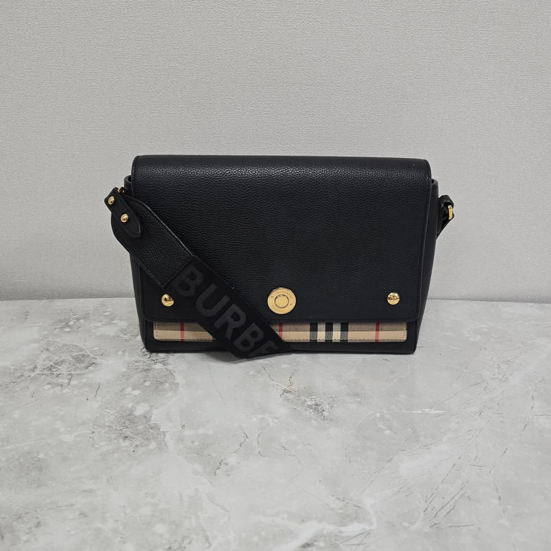 버버리 체크 노트 크로스백 판매 상품이미지1