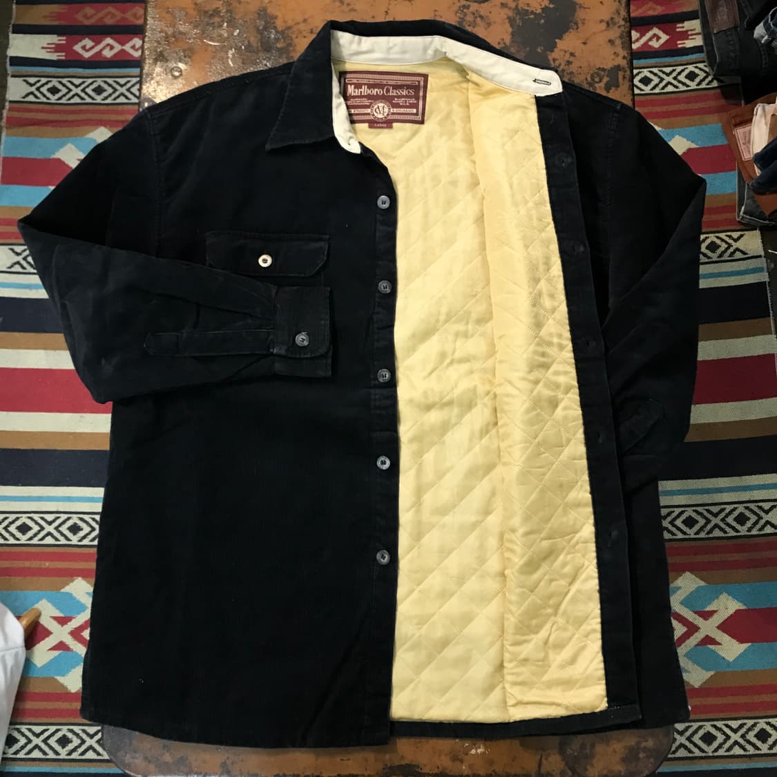 말보로 클래식 블랙 코듀로이 누빔 패딩 셔츠 남성 105 110 상품이미지4