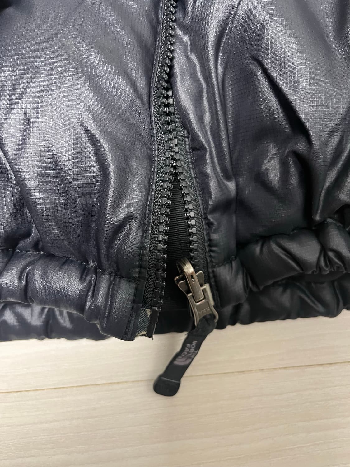 노스페이스 구형 골드윈 눕시 700 패딩 블랙 L 상품이미지4