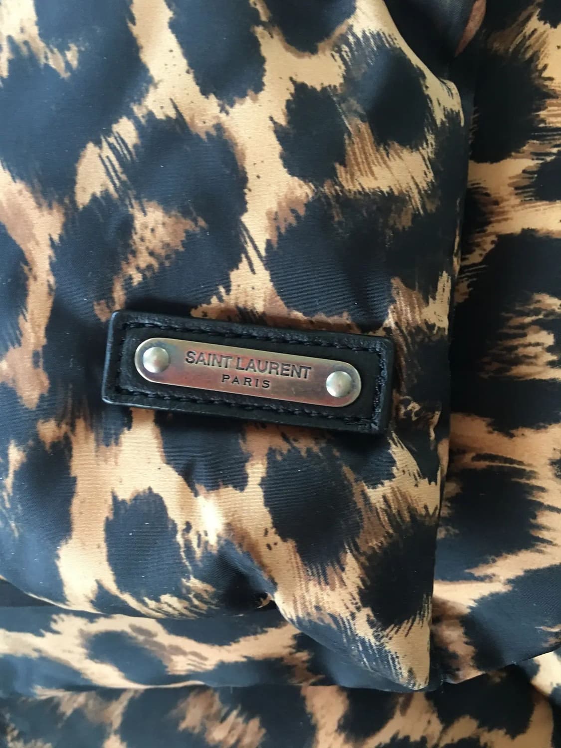 생로랑 21AW 레오파드 패딩 머플러 상품이미지7