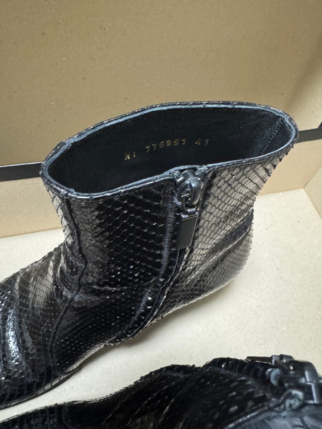 생로랑 파이썬 스네이크 스킨 첼시부츠 상품이미지8