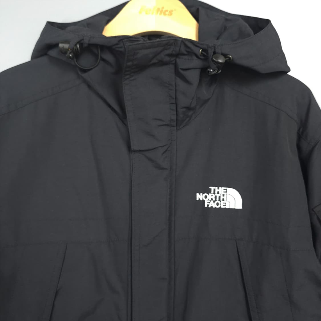 노스페이스 The North Face 블랙 후드 바람막이 자켓 85 상품이미지2