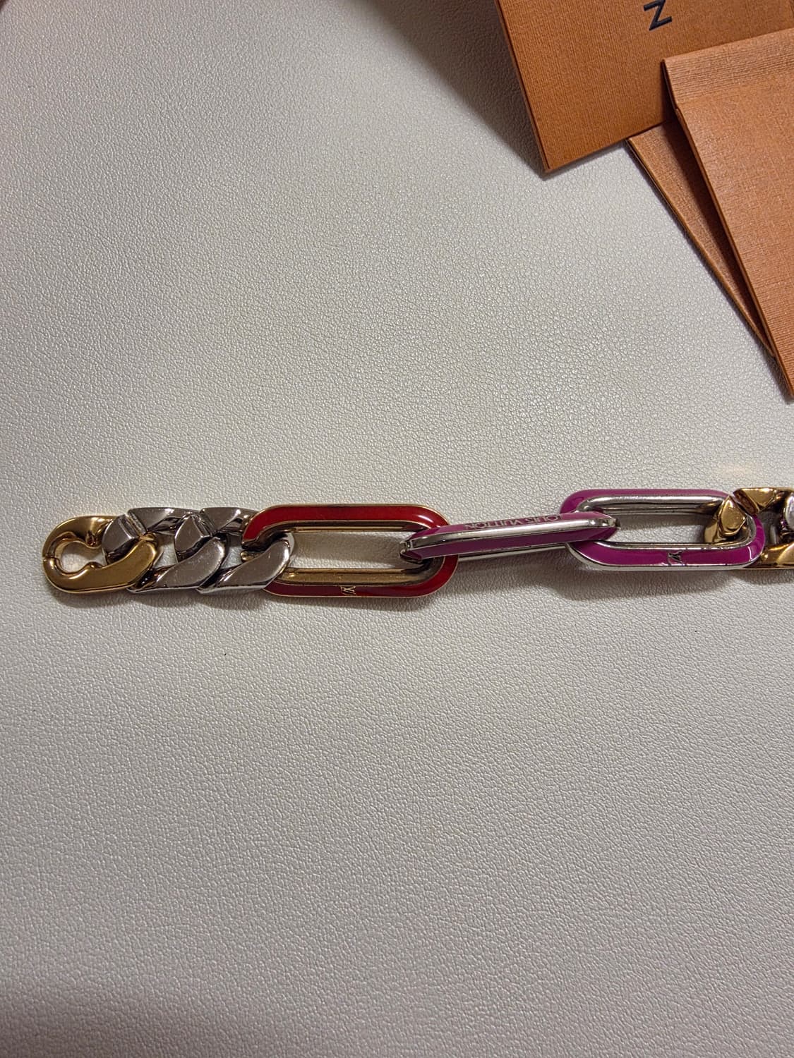 [한정판] 루이비통 모노그램 믹스드 체인 팔찌 L사이즈  상품이미지5