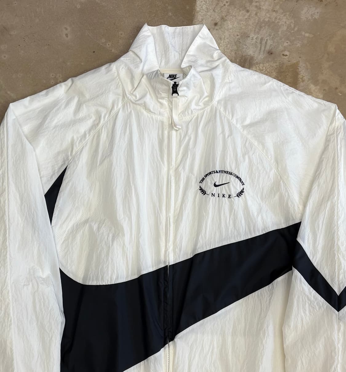 XL 나이키 빅스우시 화이트 바람막이 상품이미지1
