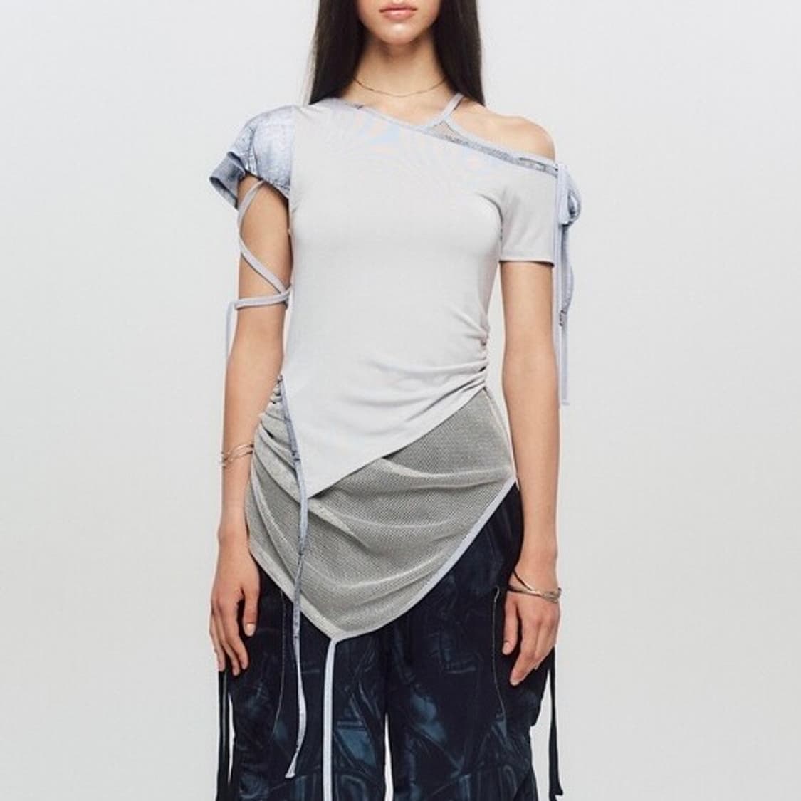 somsoc 솜속 마리아 러플 오프 숄더 탑 실버 상품이미지2