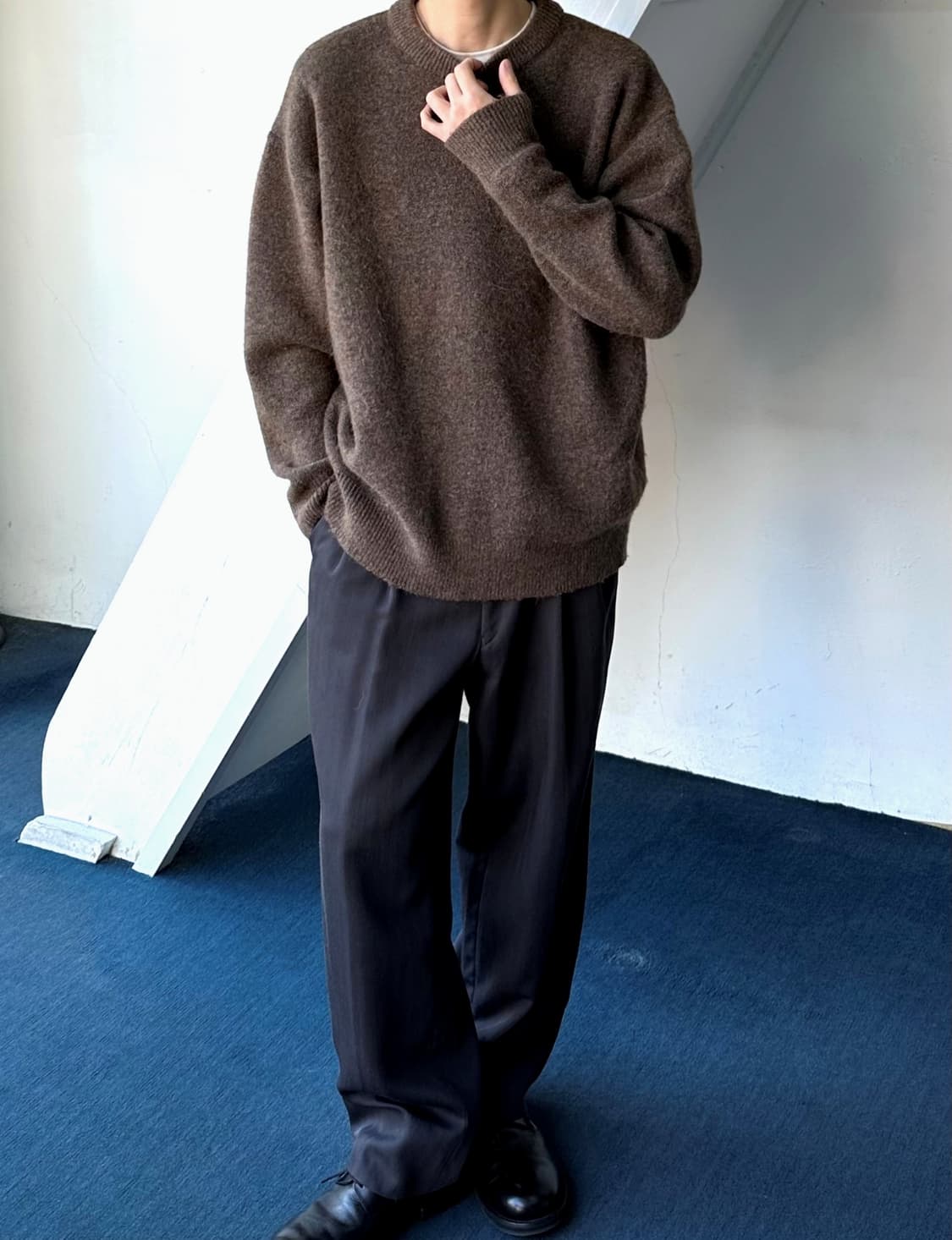 Cloudy fabric crew neck knit P/O 상품이미지10