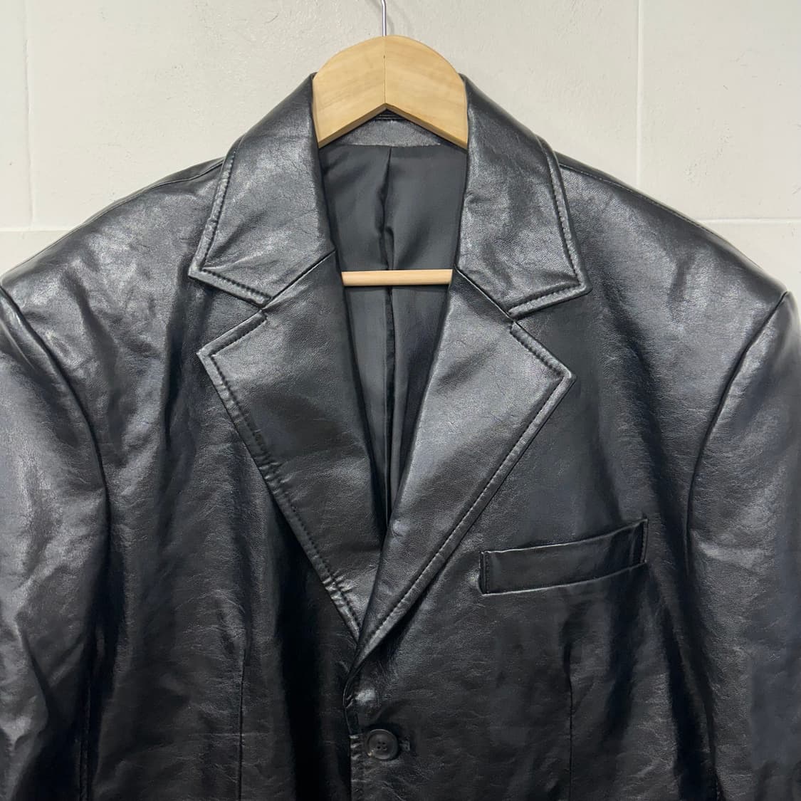 쿠어 오버사이즈 비건 레더 블레이저 상품이미지2