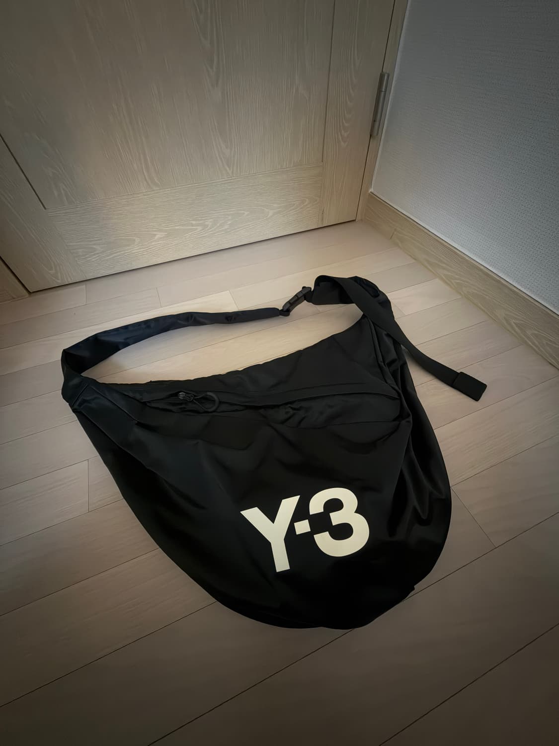 Y-3 크로스 바디 크로스백 상품이미지1
