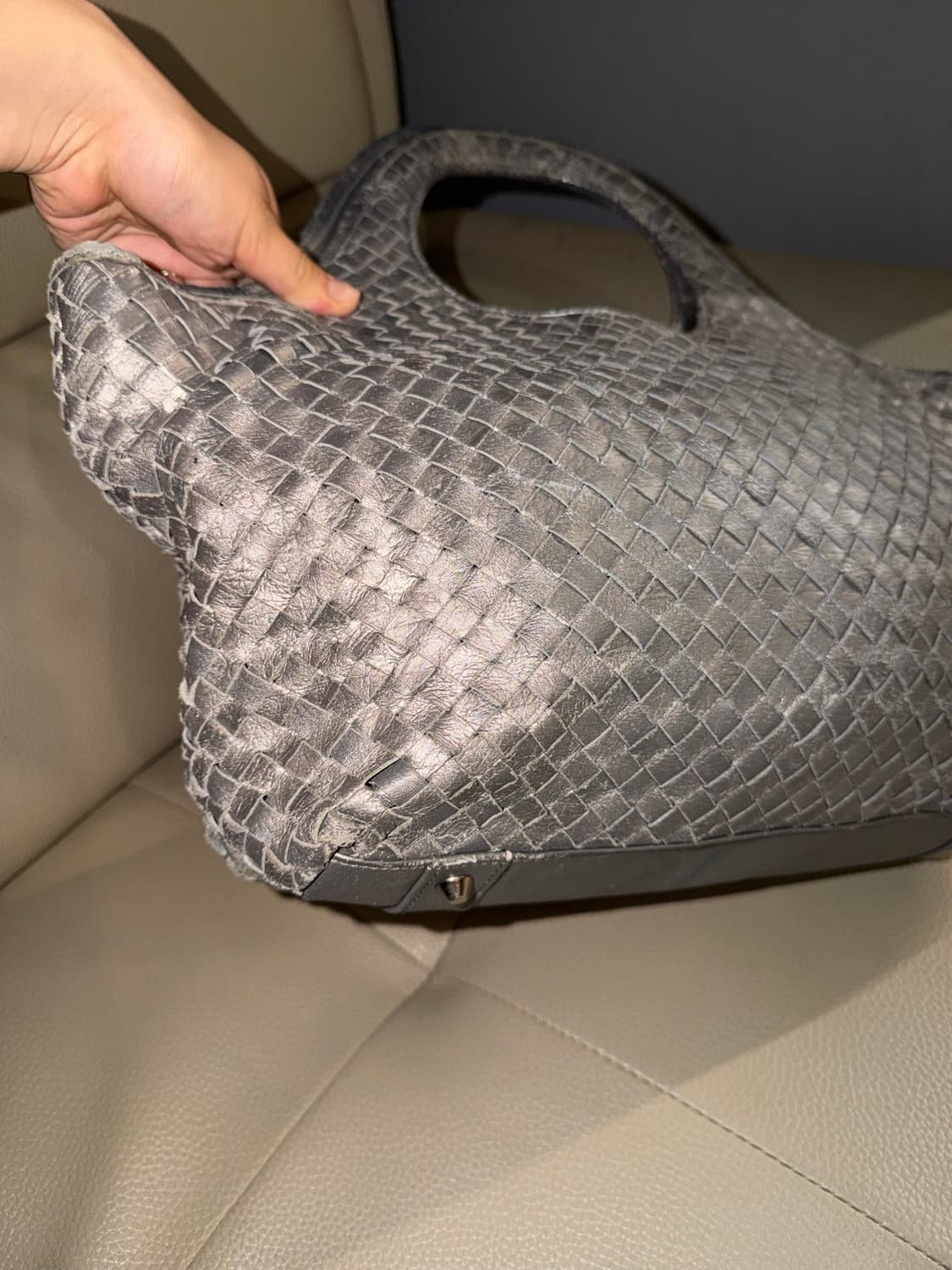 Metallic woven shoulder bag 상품이미지3