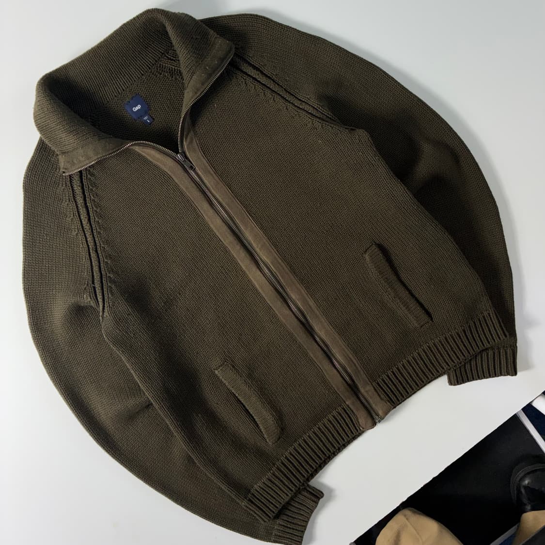 Gap  갭 00,s 다크 브라운 니트 집업  상품이미지2