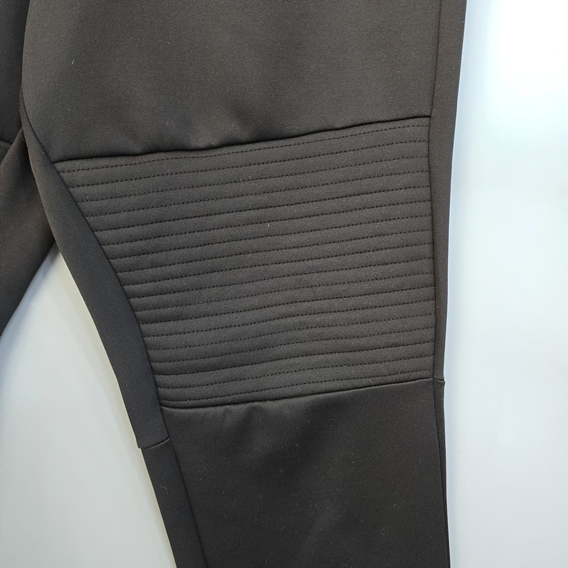 NBA 밀워키 벅스 로고 조거 팬츠 블랙 32 상품이미지4