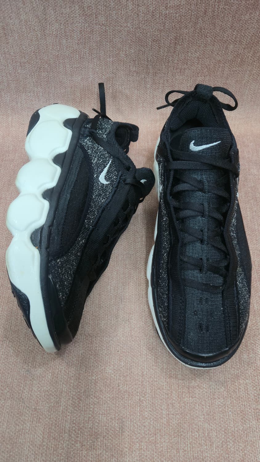 나이키 240mm-  고 플라이이즈 블랙 화이트 상품이미지1