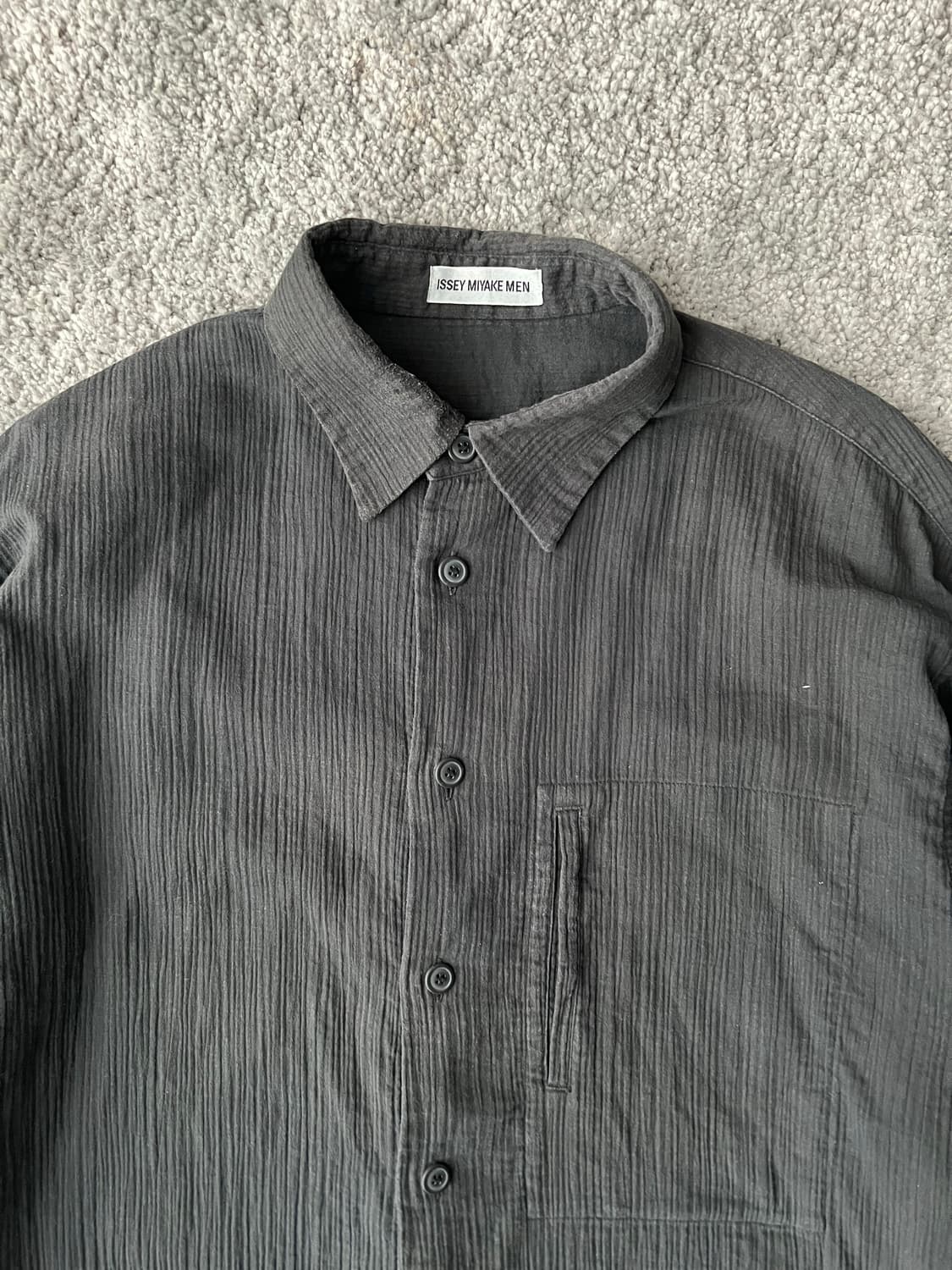 이세이미야케 맨 블랙 셔츠 상품이미지2