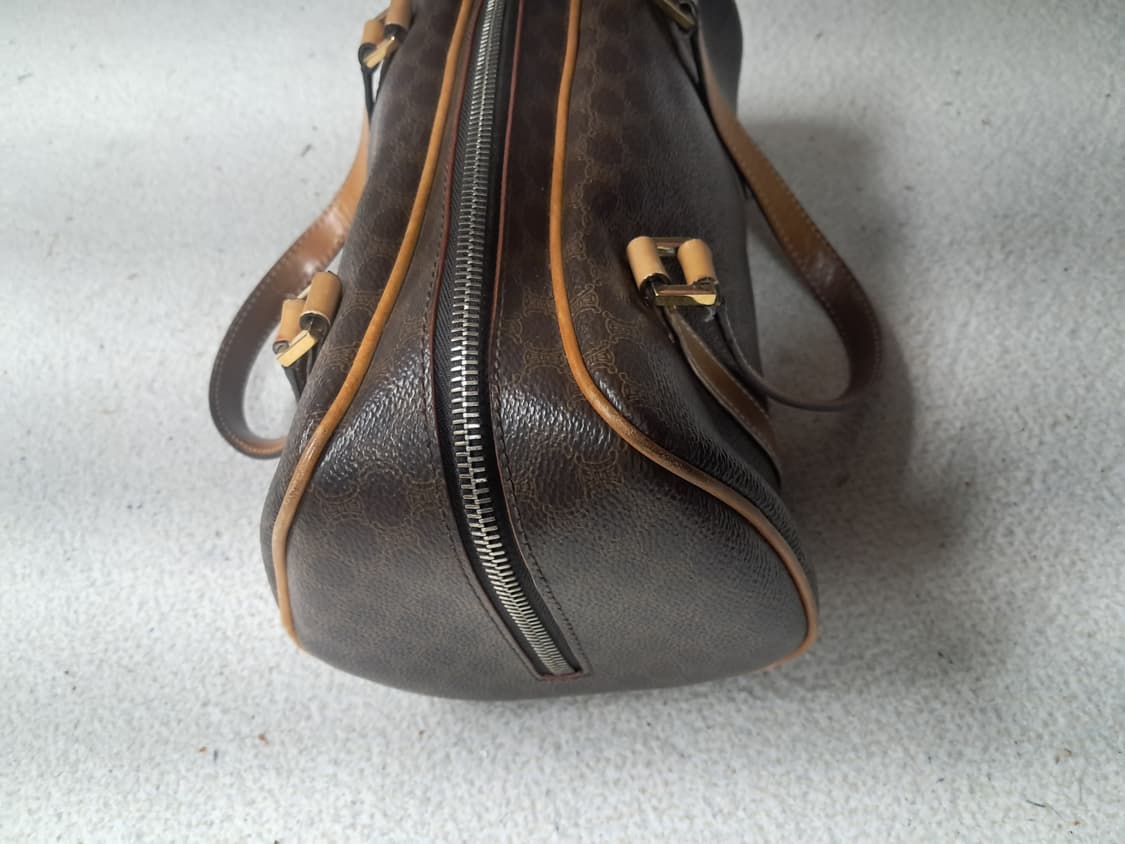 셀린느 트리오페 마카담 롤러백 상품이미지3