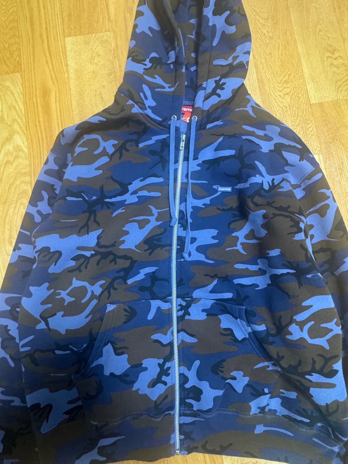 슈프림 스몰 박스 집업 후드 스웨트셔츠 블루 카모 - 25SS 상품이미지1