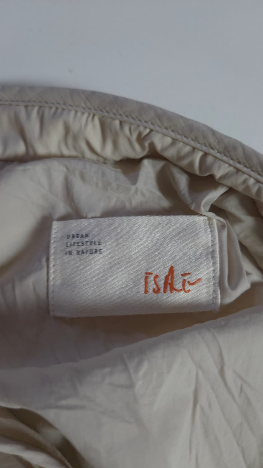 이새 2021 니트 배색 구스다운 경량 패딩  M 사이즈 상품이미지9