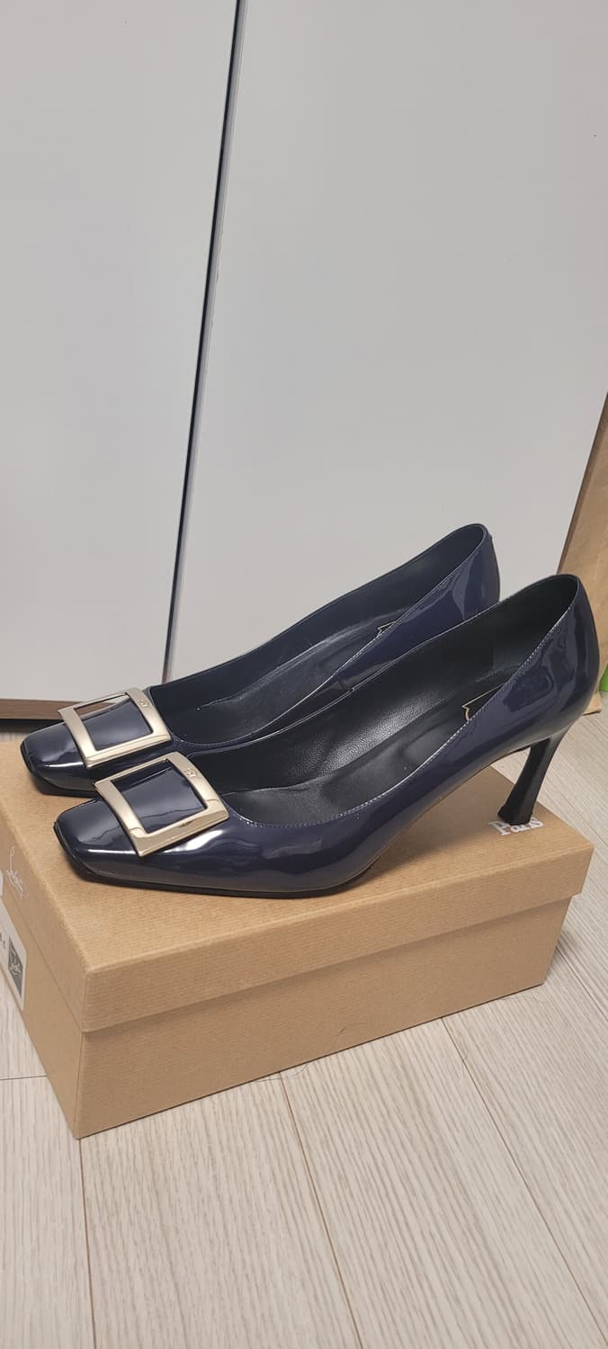 로저비비에 벨 비비에 트롬페트70, 42 사이즈 팝니다. 상품이미지1