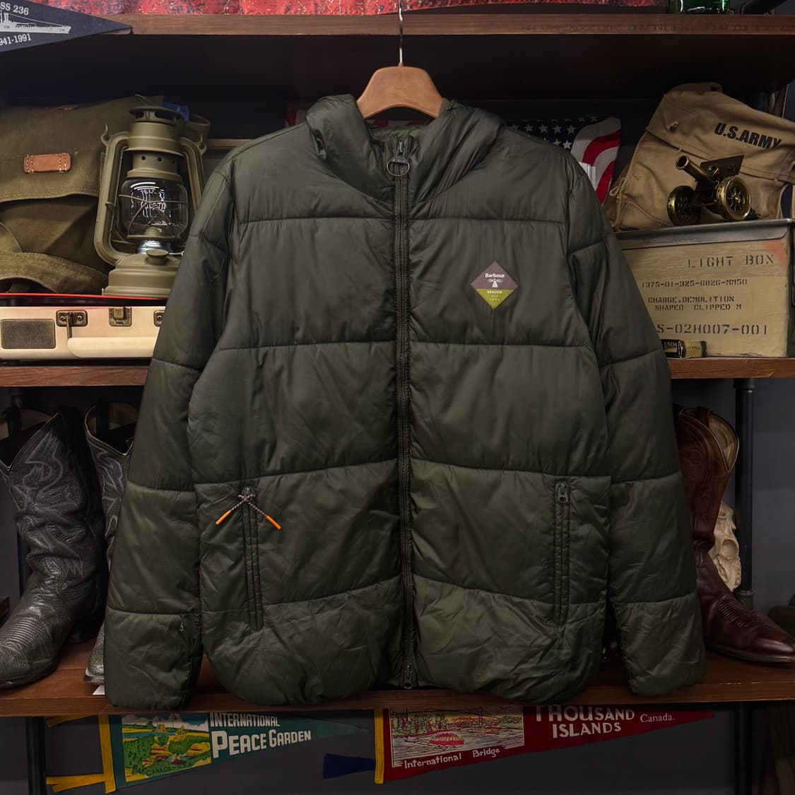 Barbour 바버 BEACON 등대 로고 클래식 푸퍼 경량 패딩 상품이미지1