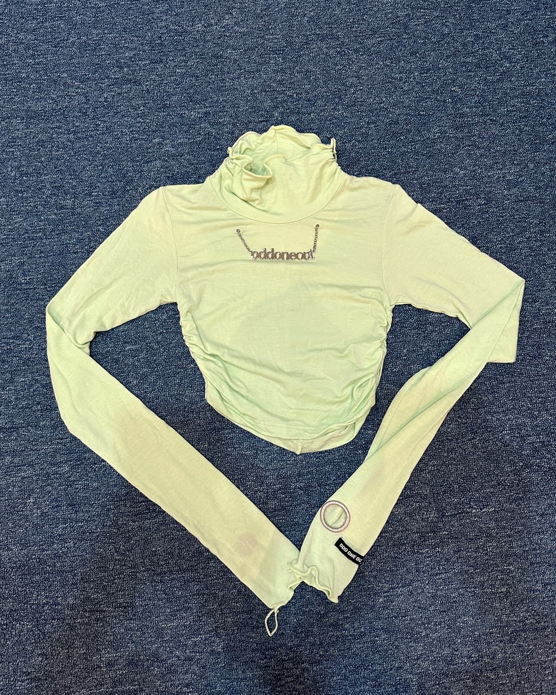 오드원아웃 터틀넥 상품이미지1