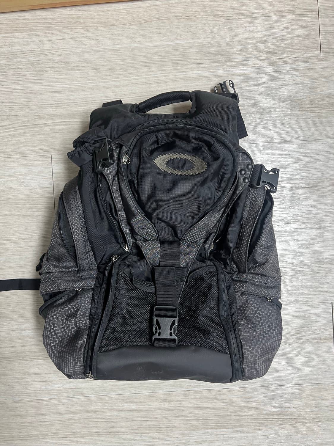 오클리 백팩 상품이미지1