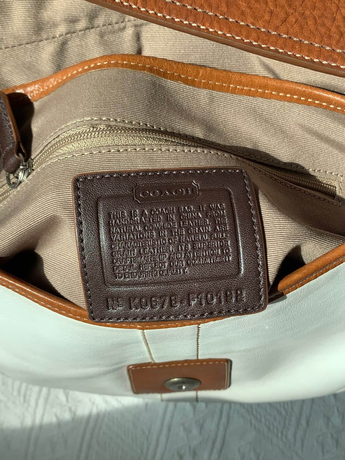 🤍 👜 Coach 화이트&카멜 소호 미디움 숄더백 상품이미지7