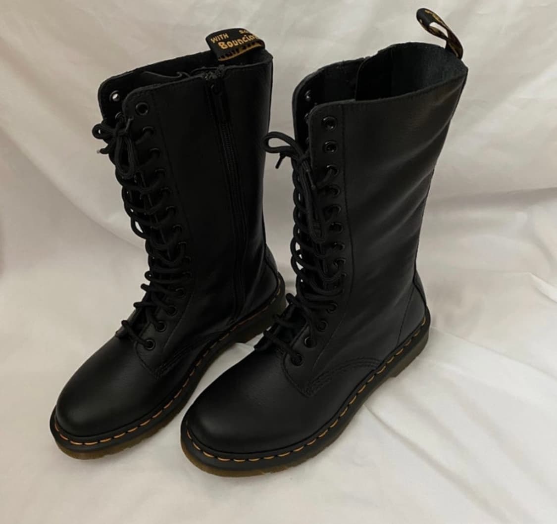닥터마틴 버지니아 1B99 14홀(단종모델) 상품이미지1