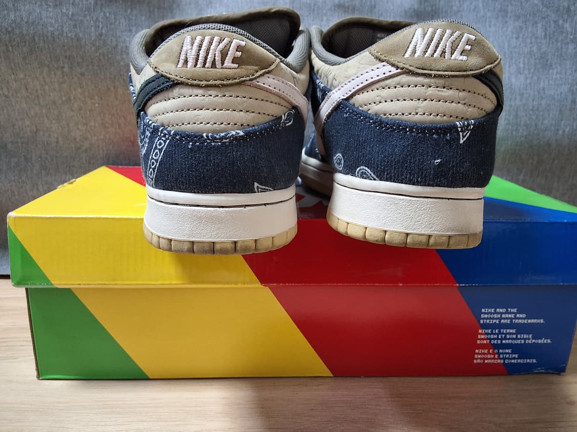 나이키 x 트래비스 스캇 SB 덩크 로우 상품이미지6