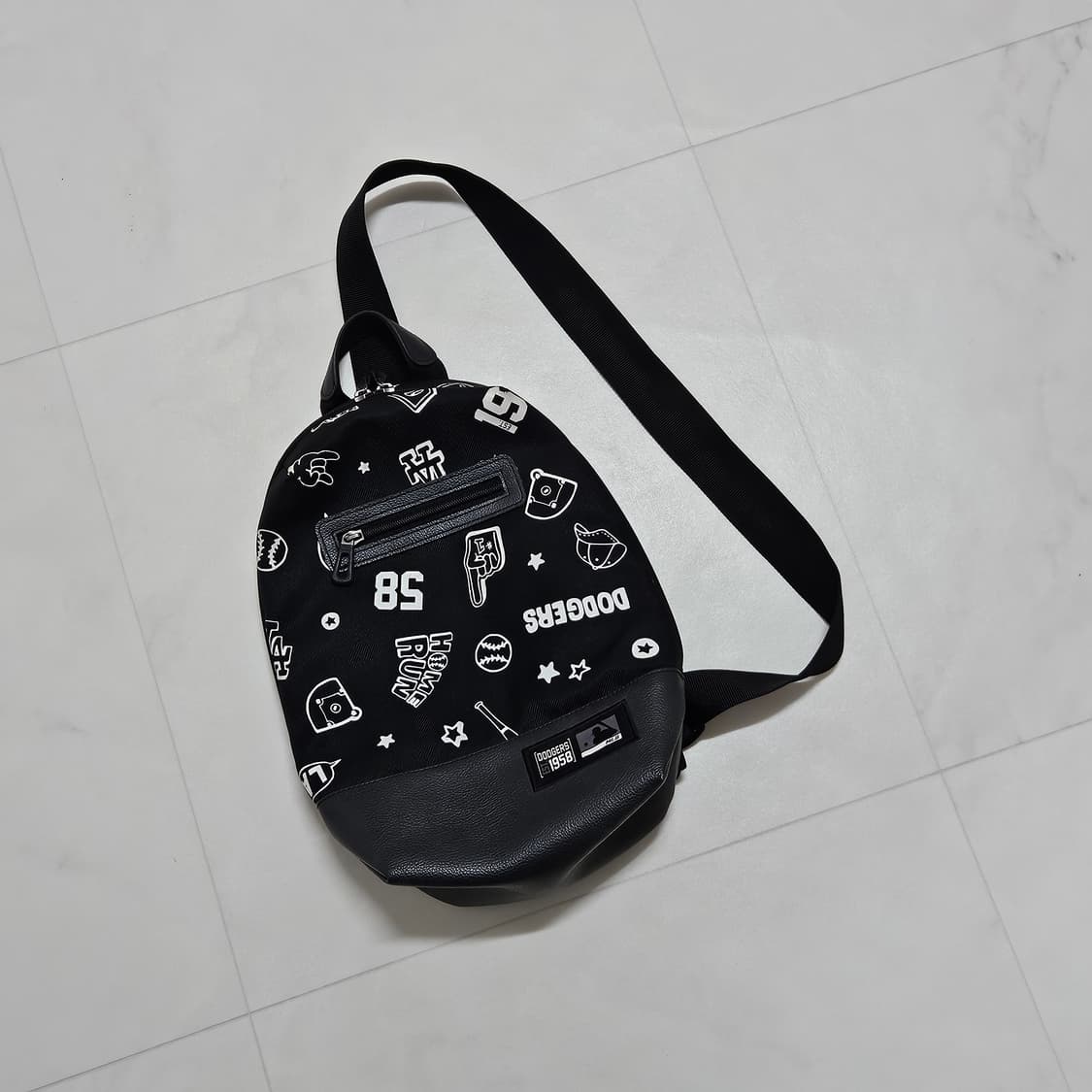 MLB 패턴 슬링백 크로스백 상품이미지1