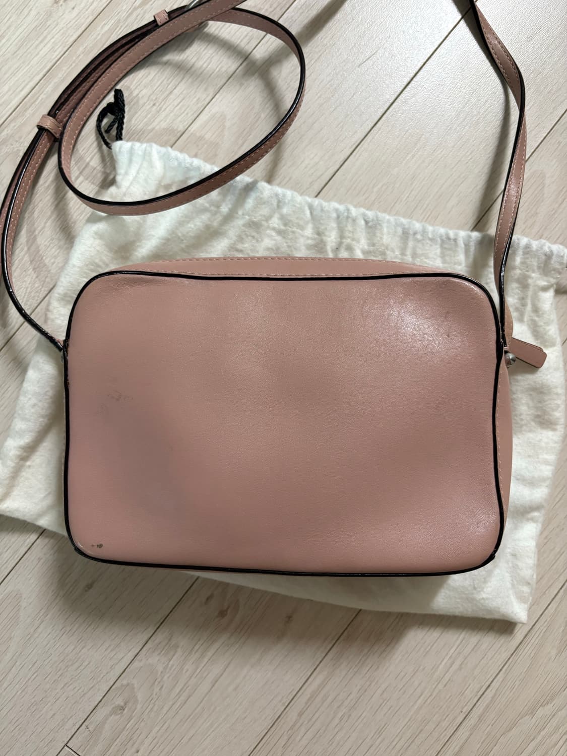 [크리스탈 착용] 마크제이콥스 크로스백 상품이미지3