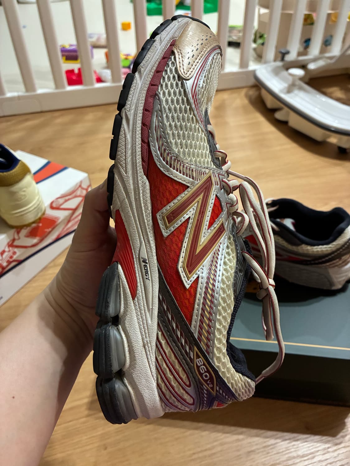 에임레온도르x뉴발란스 860V2 레드 275 상품이미지3