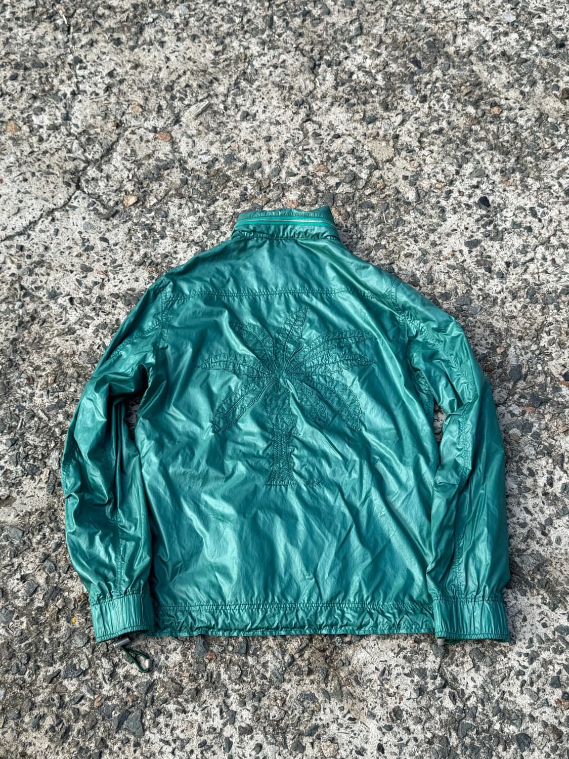 사스콰치패브릭스 자수 바람막이 상품이미지2