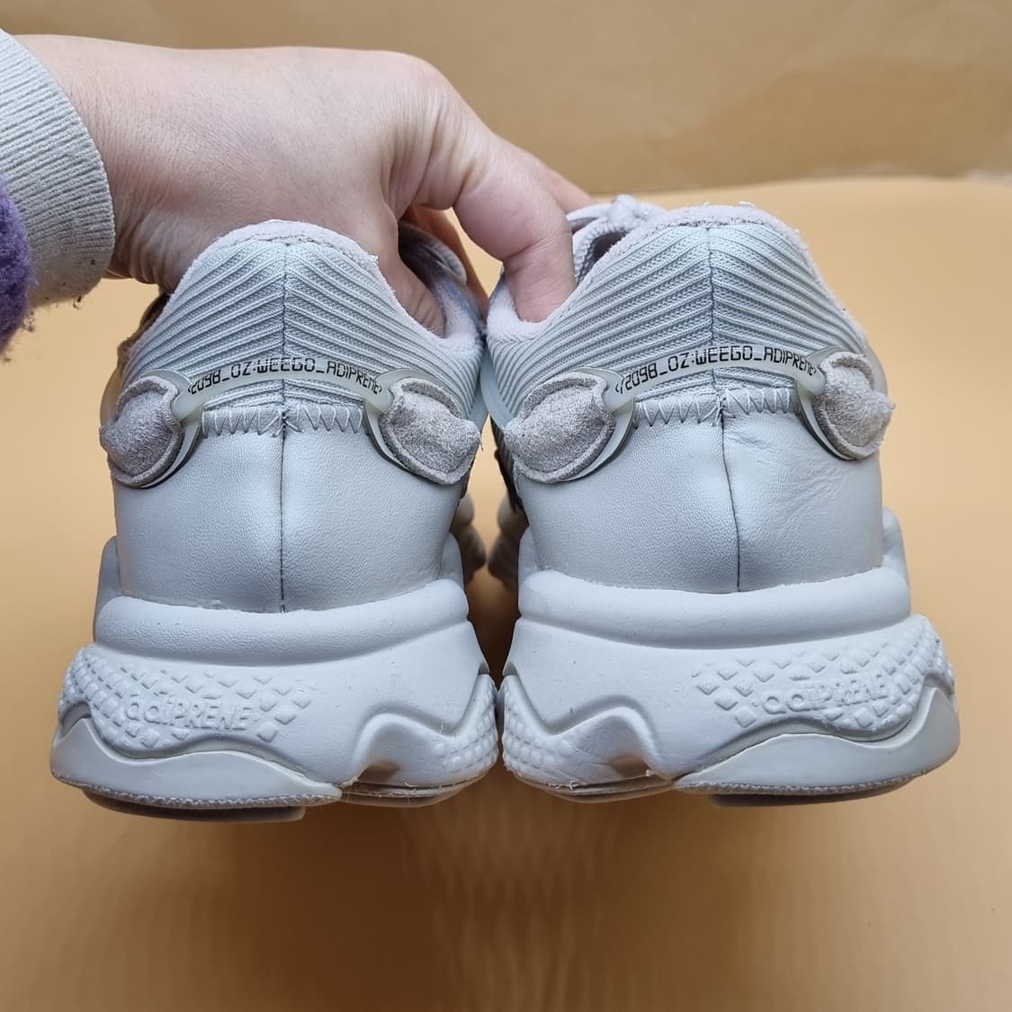 아디다스 오즈위고 베이지 운동화235. 상품이미지4