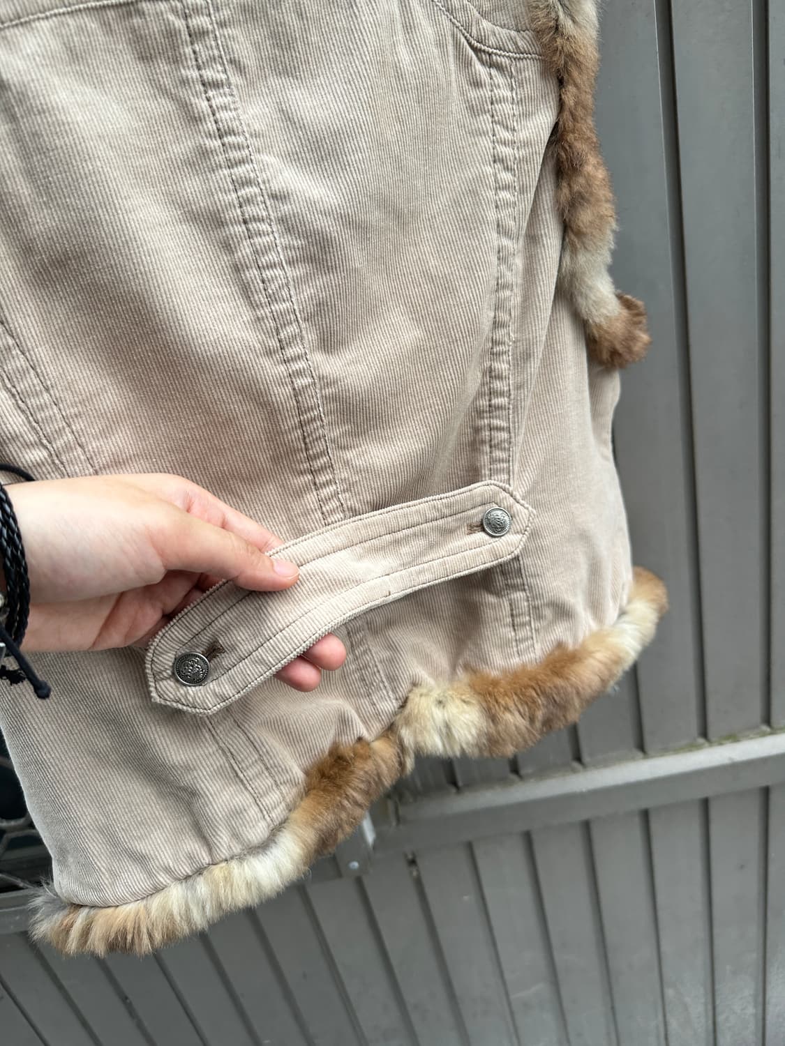 Rabbit fur toggle button crop vest 상품이미지7
