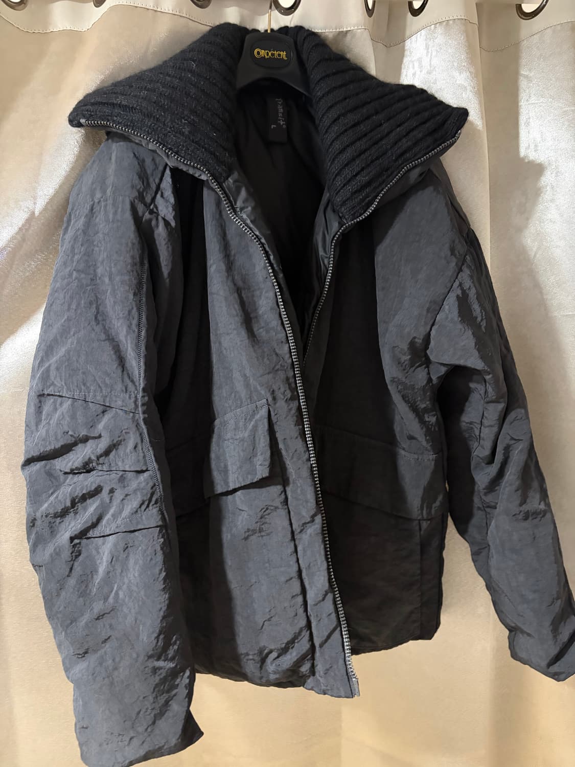 트랜짓 리버시블 니트 덕다운 패딩 상품이미지3