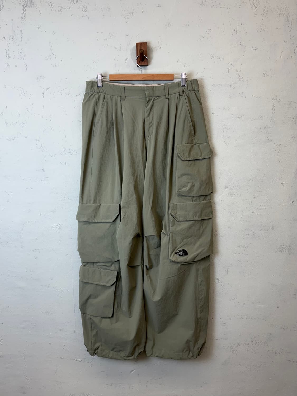 노스페이스 나일론 카고팬츠 올리브 그린 상품이미지1