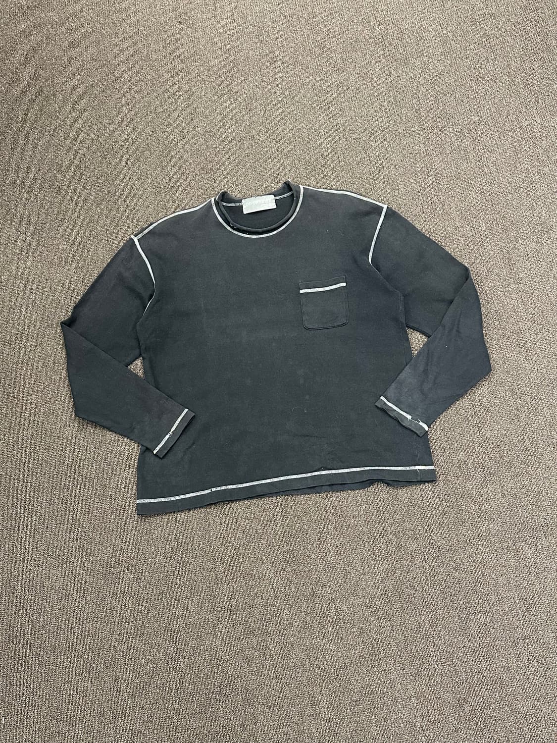 OS)Japanese vintage 스티치 디테일 블랙 롱슬리브 상품이미지1