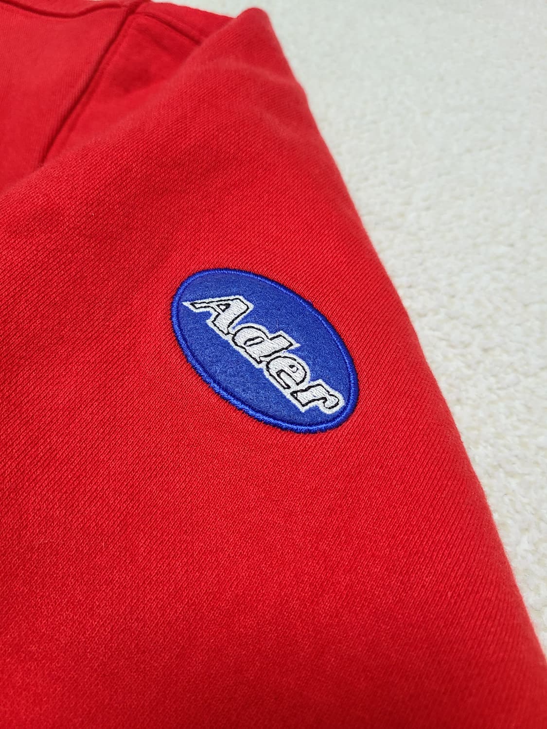 아더에러 자수 로고 후드티 상품이미지3