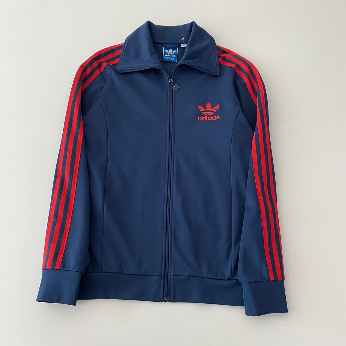 100) 아디다스져지 A2493 상품이미지3